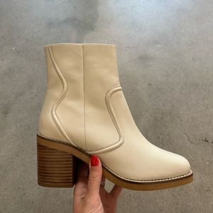 Seychelles cream boot